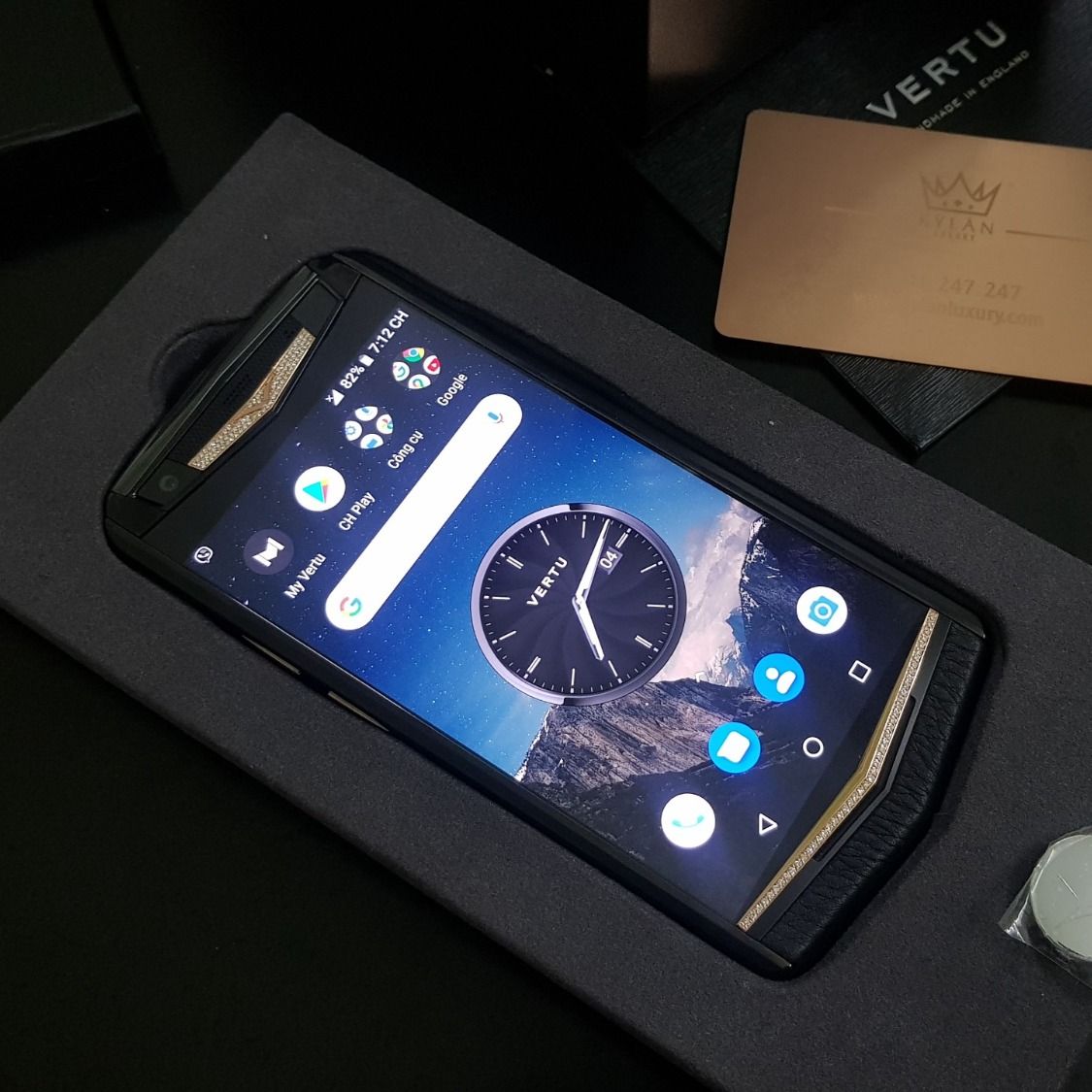 Kỳ Lân Luxury vertu aster p black mix gold diamond 29 3 Thông tin về Vertu Aster P Black New Full Box