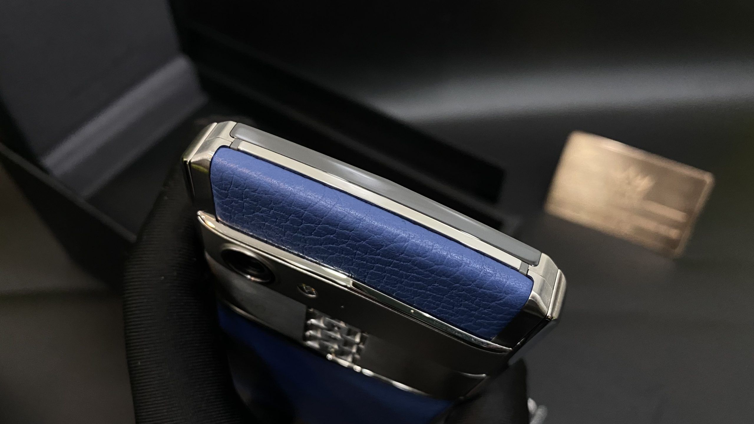 Kỳ Lân Luxury vertu aster p navy blue 12 scaled Vertu Aster P Silver Navy Blue