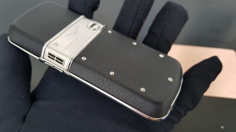 Kỳ Lân Luxury vertu constellation black 17 68995e13 7134 45ad b9da 299b77bc1d1a "TAKE NOTE" Thông tin điện thoại Vertu constellation black
