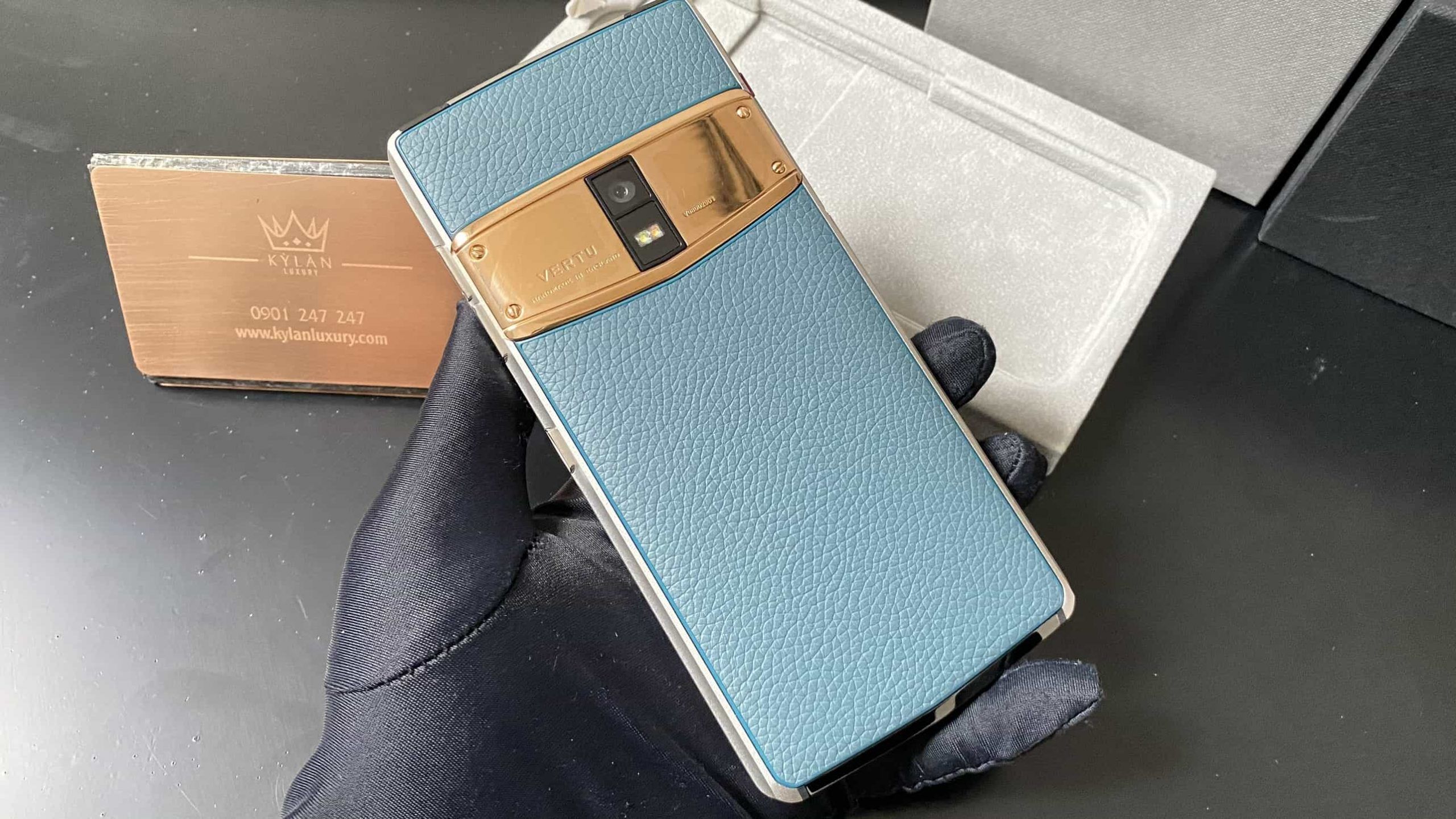 Kỳ Lân Luxury vertu constellation x 2017 gold xanh 30 scaled Vertu Constellation X 2017 Gold Xanh