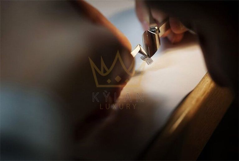 Kỳ Lân Luxury vertu da qua su dung va cach kiem tra Vertu đã qua sử dụng và cách kiểm tra