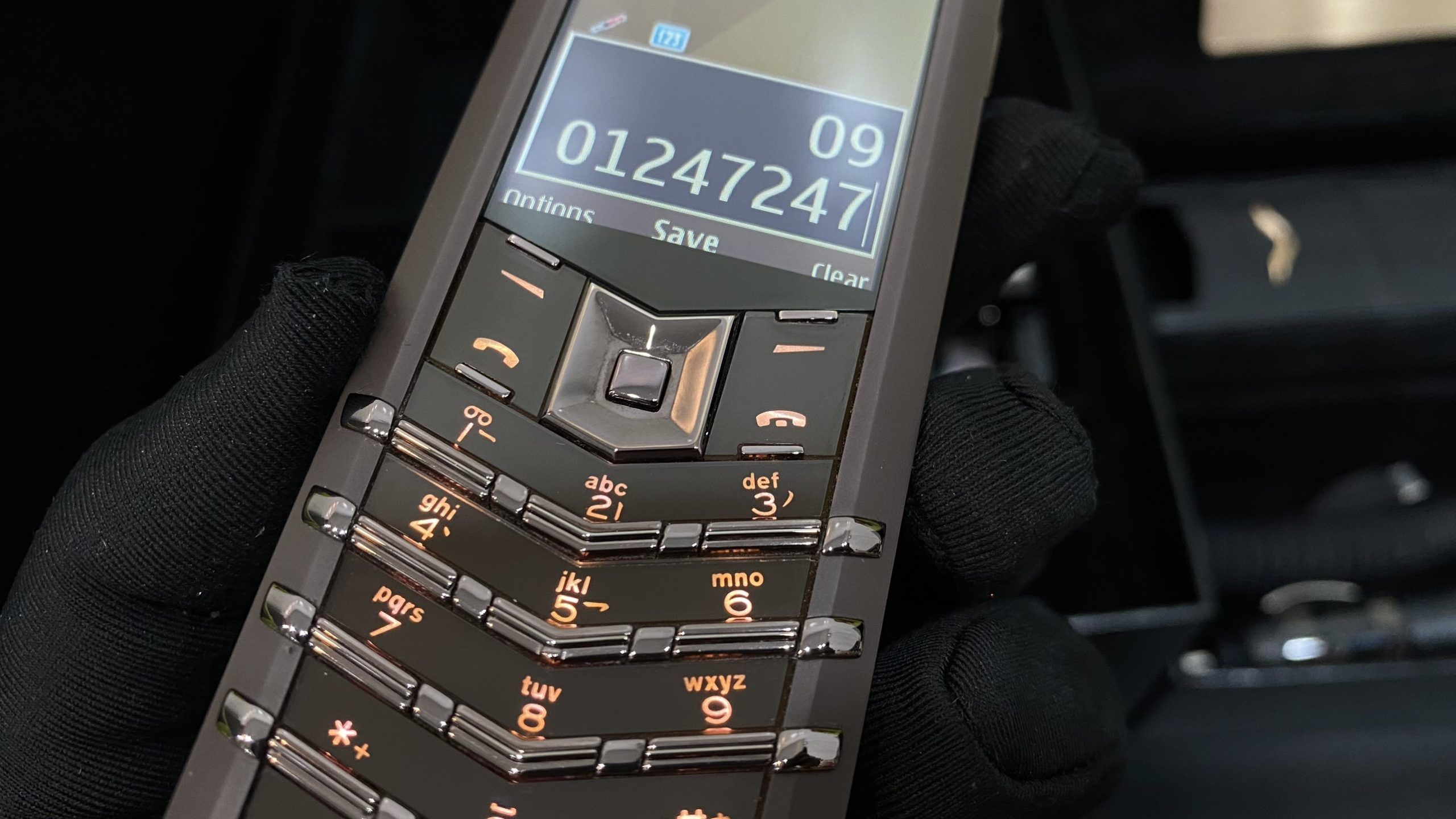 Kỳ Lân Luxury vertu signature s brown full box 10 1 scaled Vertu Signature S Brown Full Box