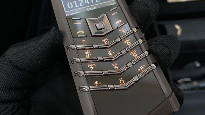 Kỳ Lân Luxury vertu signature s brown full box 16 1 scaled 1 Vertu Signature S Brown Full Box