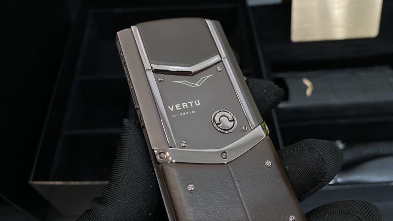 Kỳ Lân Luxury vertu signature s brown full box 25 1 scaled 1 Vertu Signature S Brown Full Box