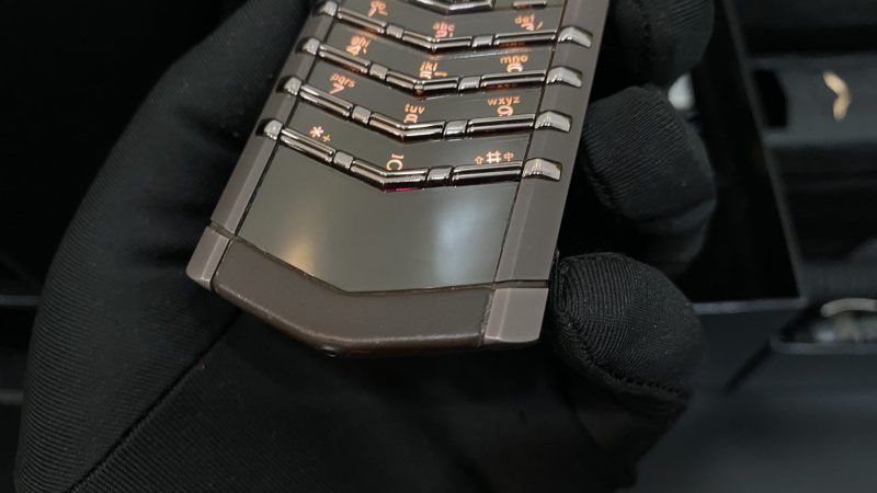 Kỳ Lân Luxury vertu signature s brown full box 26 1 scaled 1 Vertu Signature S Brown Full Box