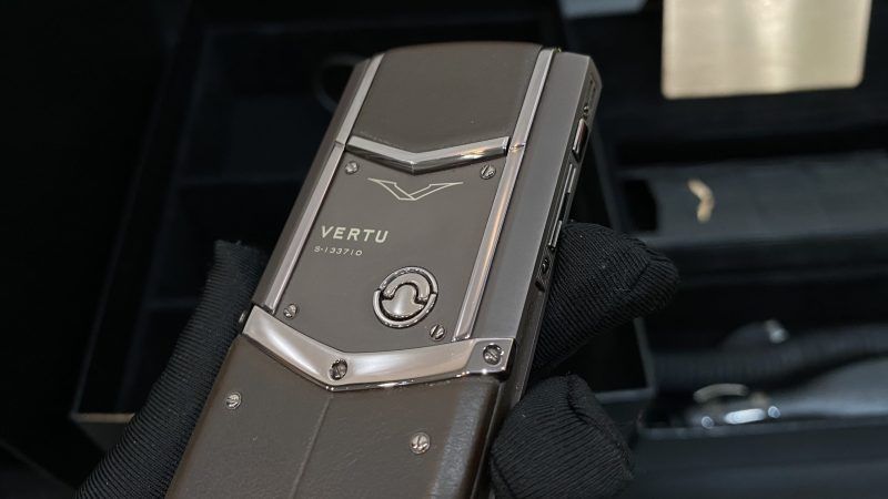 Kỳ Lân Luxury vertu signature s brown full box 29 1 scaled 1 Vertu Signature S Brown Full Box