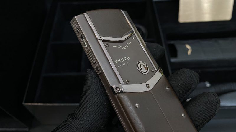 Kỳ Lân Luxury vertu signature s brown full box 7 1 scaled 1 Vertu Signature S Brown Full Box