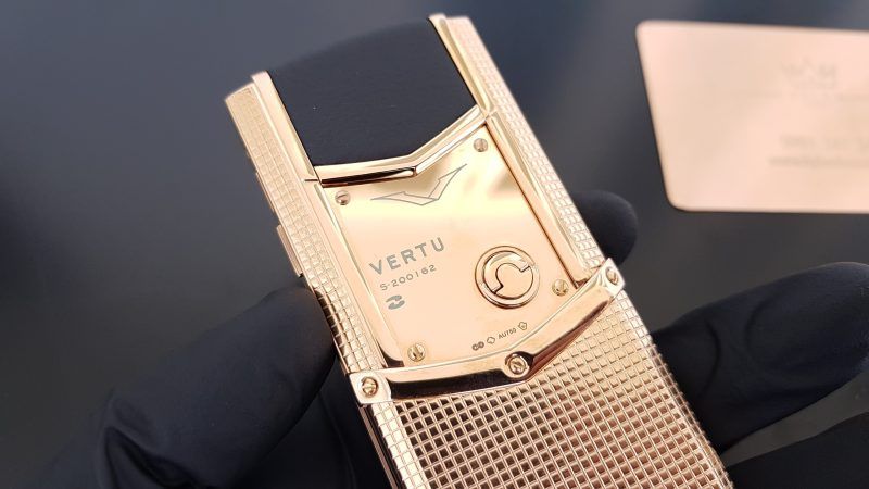 Kỳ Lân Luxury vertu signature s cloud de paris 12 8a9f7322 a756 4fcc 9bbd 7e0124387d3b 1 Vertu Signature S Clous De Paris