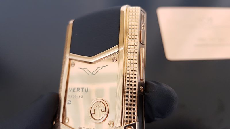 Kỳ Lân Luxury vertu signature s cloud de paris 16 eba070a2 3a37 4485 8888 4f66e3989162 1 Vertu Signature S Clous De Paris