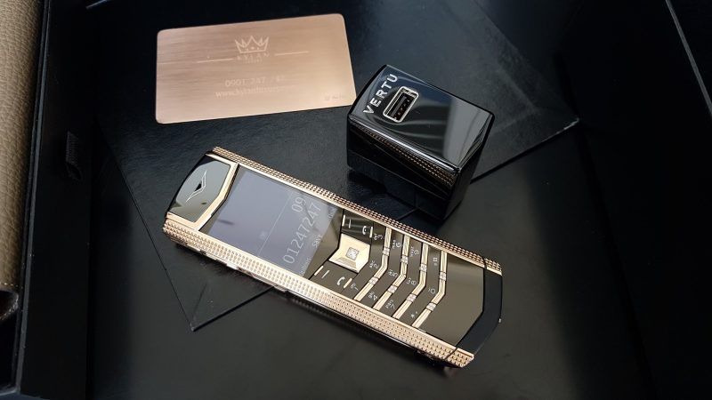 Vertu Signature S Clous De Paris Gold Mix Diamond