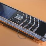 Kỳ Lân Luxury vertu signature s full gold diamond 3 df9d1a08 0eb9 4231 a2e5 2c79cf7572ac 2 1 Vertu Signature S Gold Diamond