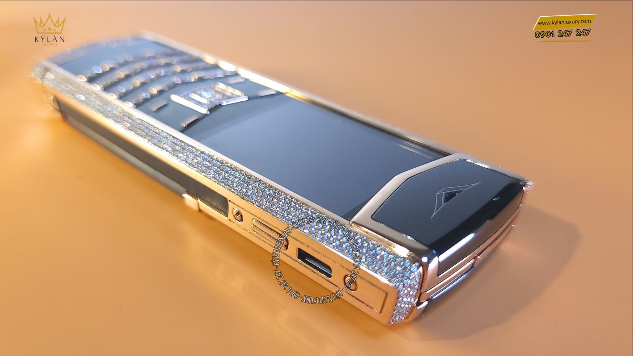 Kỳ Lân Luxury vertu signature s full gold diamond 7 c1b04ce2 0360 416c 9853 77a38bd86829 2 Vertu Signature S Gold Diamond