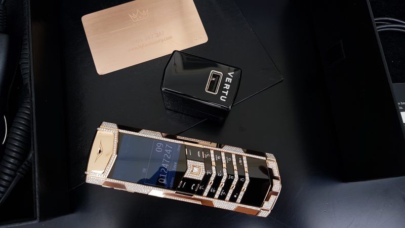 Vertu Signature S Full Gold Diamond Full Ziczac
