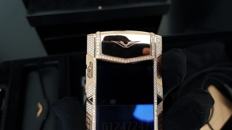 Kỳ Lân Luxury vertu signature s full gold full diamond ziczac fullbox 20 1 Vertu Signature S Full Gold Diamond ZicZac Full Box