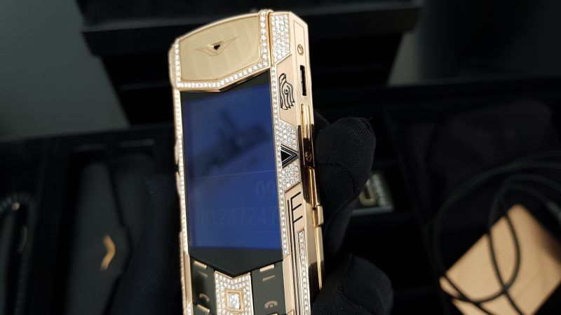 Kỳ Lân Luxury vertu signature s full gold full diamond ziczac fullbox 24 1 Vertu Signature S Full Gold Diamond ZicZac Full Box