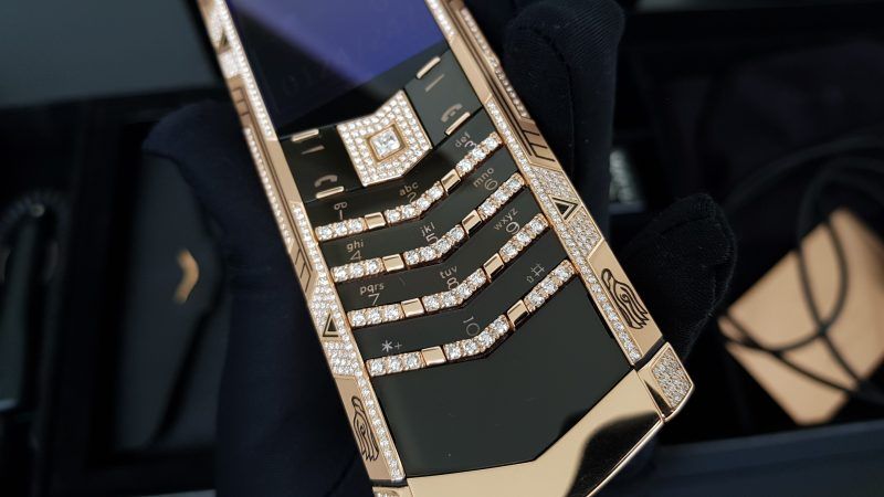 Kỳ Lân Luxury vertu signature s full gold full diamond ziczac fullbox 26 1 Vertu Signature S Full Gold Diamond ZicZac Full Box