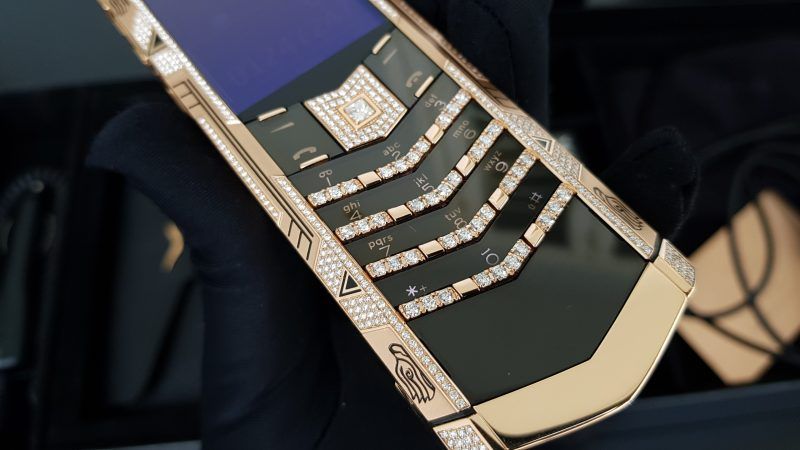 Kỳ Lân Luxury vertu signature s full gold full diamond ziczac fullbox 27 1 Vertu Signature S Full Gold Diamond ZicZac Full Box