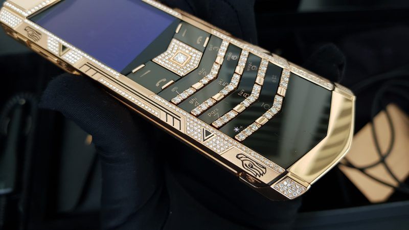 Kỳ Lân Luxury vertu signature s full gold full diamond ziczac fullbox 29 1 Vertu Signature S Full Gold Diamond ZicZac Full Box