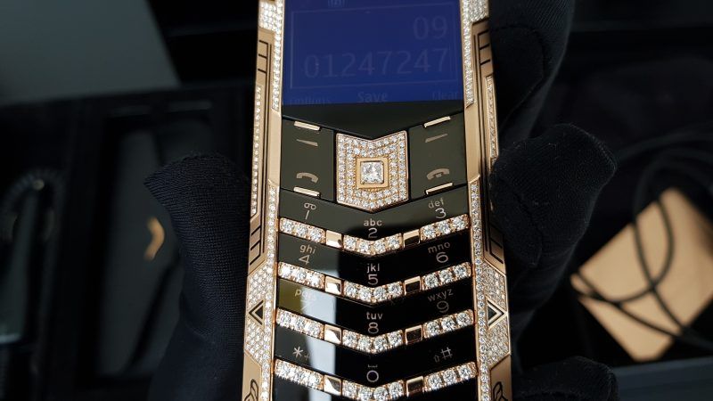 Kỳ Lân Luxury vertu signature s full gold full diamond ziczac fullbox 38 1 Vertu Signature S Full Gold Diamond ZicZac Full Box