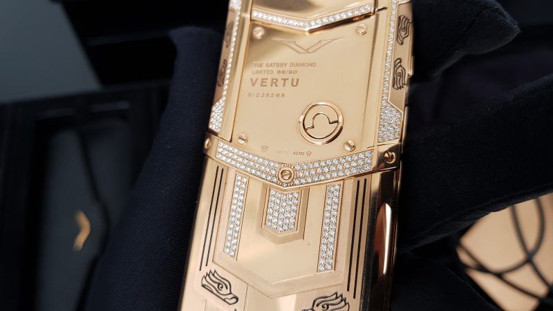 Kỳ Lân Luxury vertu signature s full gold full diamond ziczac fullbox 9 1 Vertu Signature S Full Gold Diamond ZicZac Full Box