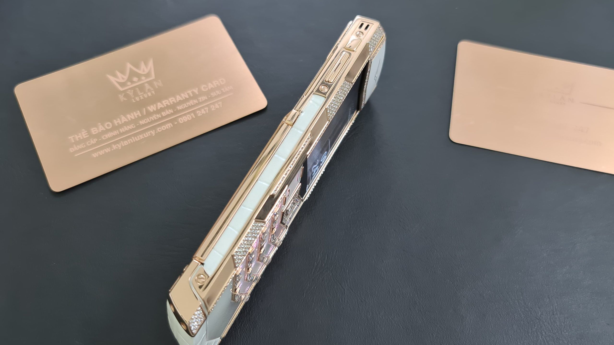 Kỳ Lân Luxury vertu signature s gold white nacre 21 scaled Thông tin điện thoại Vertu Signature S Gold White Nacre - VertuS Nacre