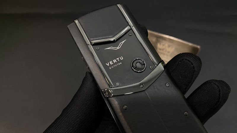 Kỳ Lân Luxury vertu signature s pure black mix diamond 1 1 scaled 1 Vertu Signature S Pure Black Mix Diamond