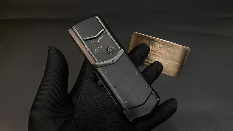 Kỳ Lân Luxury vertu signature s pure black mix diamond 22 1 scaled 1 Vertu Signature S Pure Black Mix Diamond