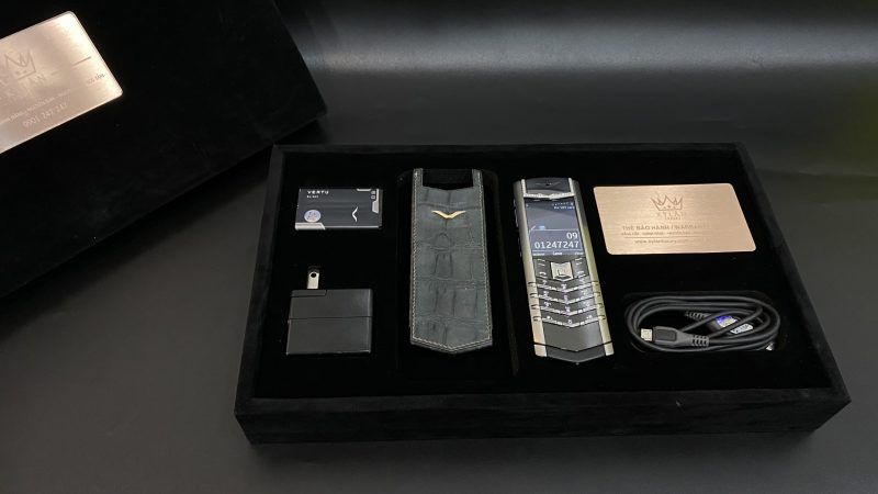 Kỳ Lân Luxury vertu signature s steel mix diamond 25 1 scaled 1 Vertu Signature S Steel Mix Diamond