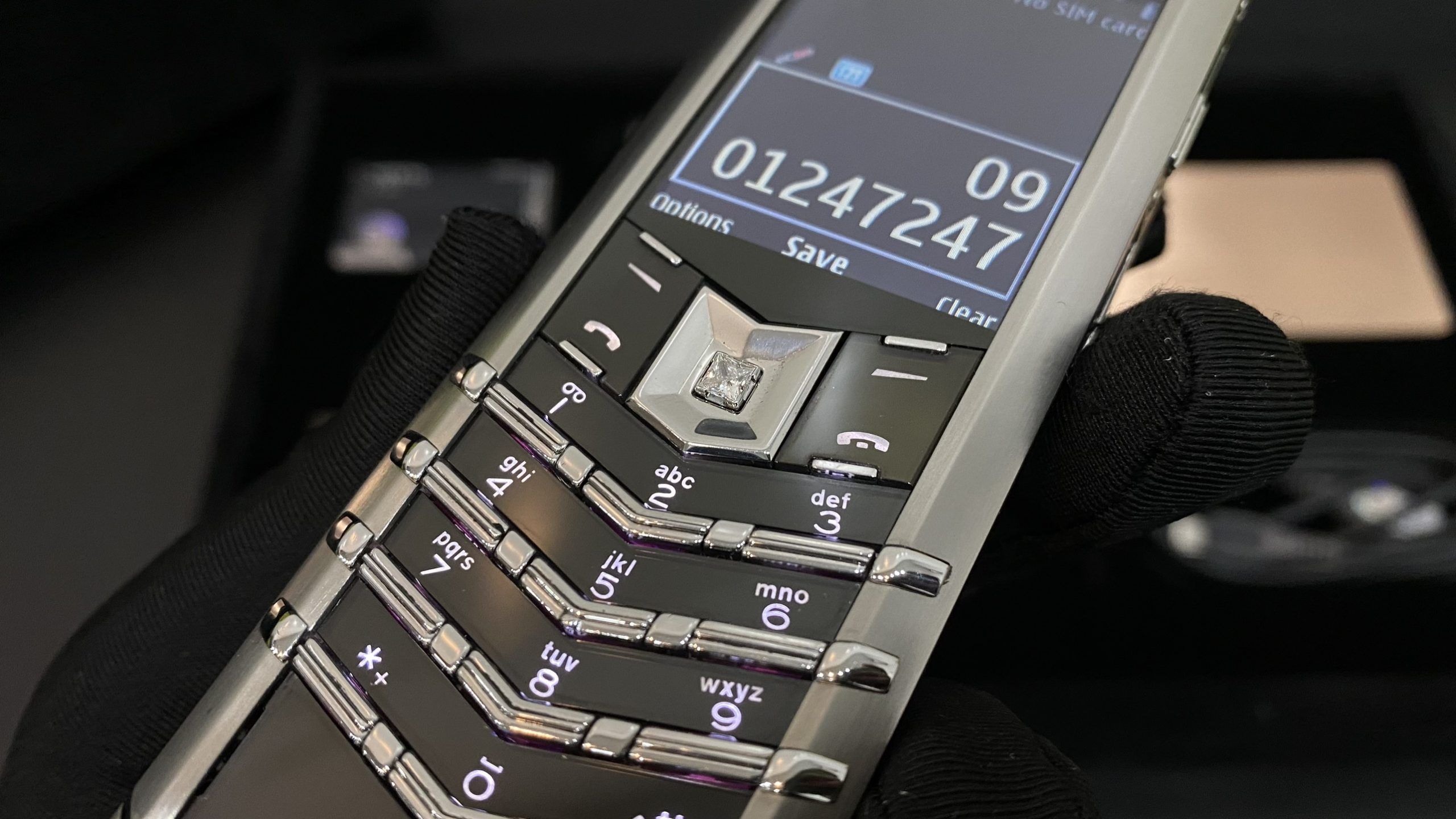 Kỳ Lân Luxury vertu signature s steel mix diamond 29 1 scaled Vertu Signature S Steel Mix Diamond