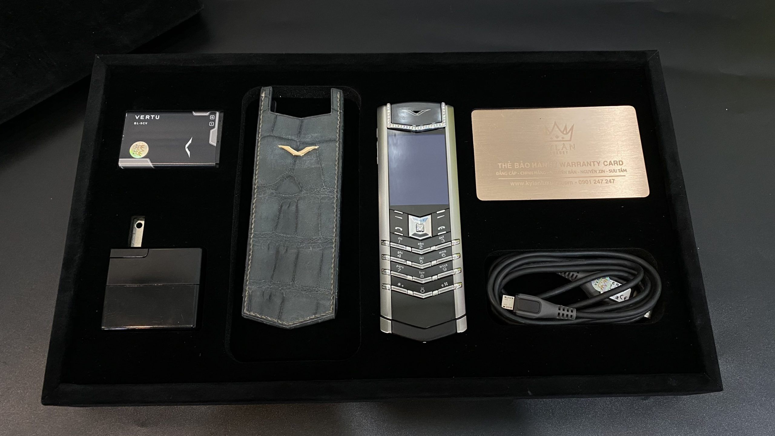 Kỳ Lân Luxury vertu signature s steel mix diamond 3 1 scaled Vertu Signature S Steel Mix Diamond