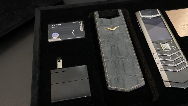 Kỳ Lân Luxury vertu signature s steel mix diamond 5 1 scaled 1 Vertu Signature S Steel Mix Diamond