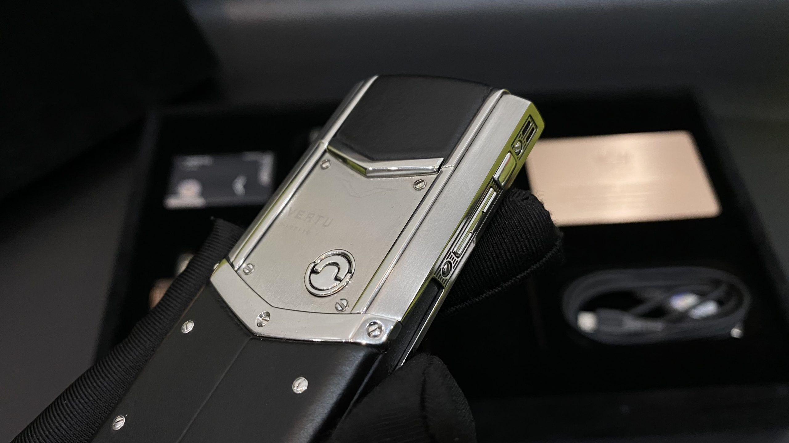 Kỳ Lân Luxury vertu signature s steel mix diamond 7 1 scaled Vertu Signature S Steel Mix Diamond