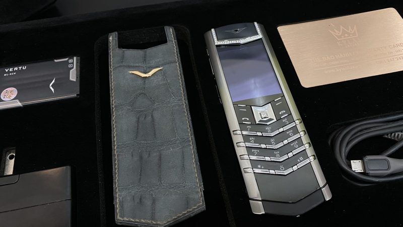 Kỳ Lân Luxury vertu signature s steel mix diamond 8 1 scaled 1 Vertu Signature S Steel Mix Diamond