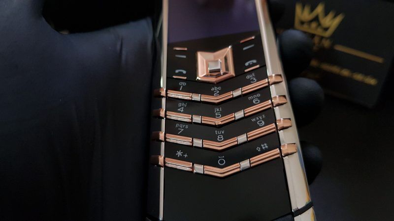 Kỳ Lân Luxury vertu signature s thep che tac diem ma vang 13 scaled 1 Vertu Signature S thép điểm vàng hồng