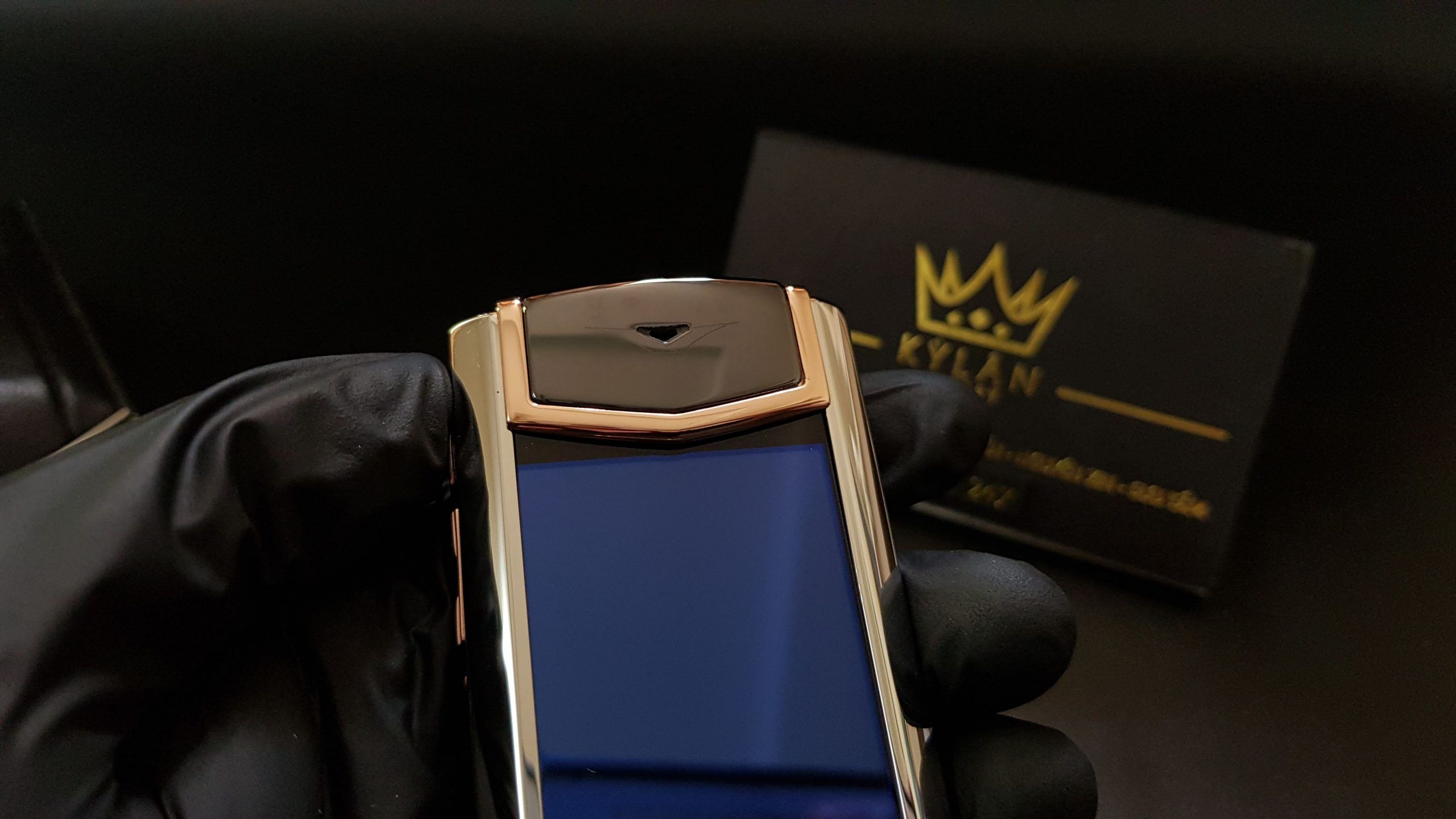 Kỳ Lân Luxury vertu signature s thep che tac diem ma vang 15 scaled Vertu Signature S thép điểm vàng hồng