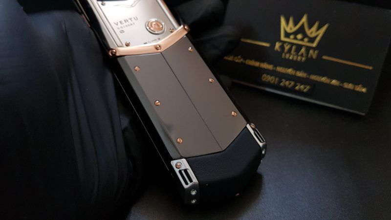 Kỳ Lân Luxury vertu signature s thep che tac diem ma vang 27 scaled 1 Vertu Signature S thép điểm vàng hồng