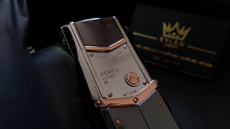 Kỳ Lân Luxury vertu signature s thep che tac diem ma vang 28 scaled 1 Vertu Signature S thép điểm vàng hồng