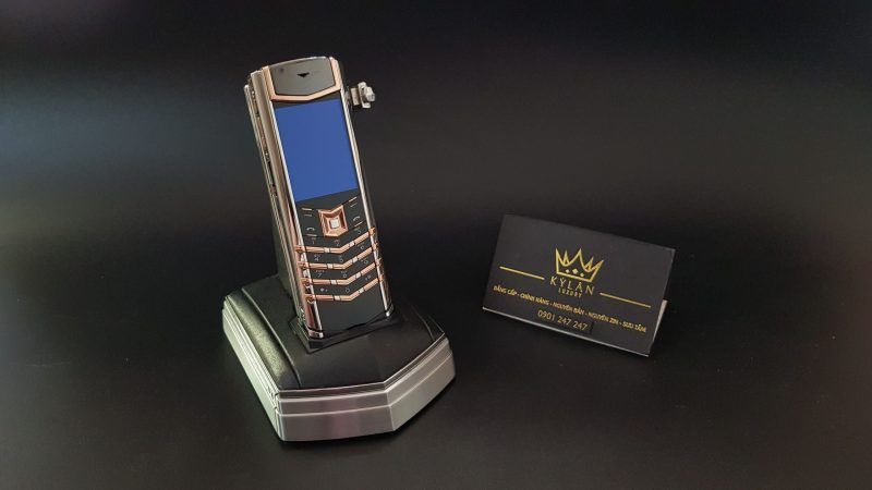 Kỳ Lân Luxury vertu signature s thep che tac diem ma vang 3 scaled 1 Vertu Signature S thép điểm vàng hồng