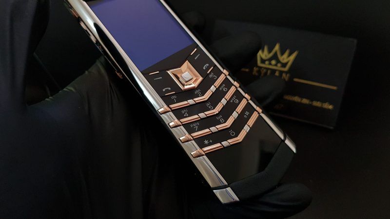 Kỳ Lân Luxury vertu signature s thep che tac diem ma vang 9 scaled 1 Vertu Signature S thép điểm vàng hồng