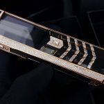 Kỳ Lân Luxury vertu signature s vang khoi full kim cuong 39 b15bc8eb 3a71 4d7f 936e 00866344ca0a 1 Vertu Signature S Vàng Khối Full Diamond