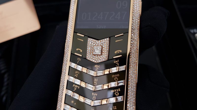 Kỳ Lân Luxury vertu signature s vang khoi full kim cuong 46 0432db46 6ab7 4e81 a7de 655307f9f88c 1 Vertu Signature S Vàng Khối Full Diamond