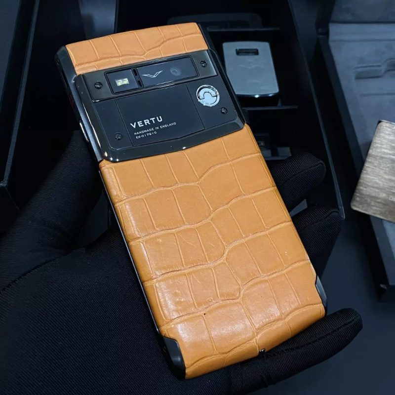 Vertu Signature Touch Pure Jet Alligator