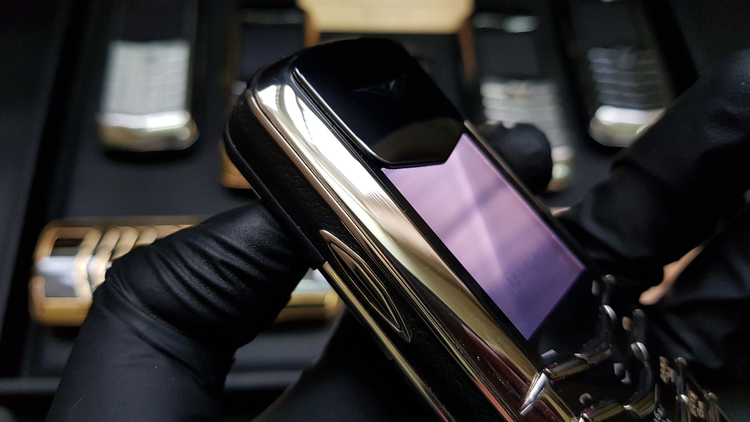 Kỳ Lân Luxury vertu signature vang trang 38 Vertu Signature M vàng trắng