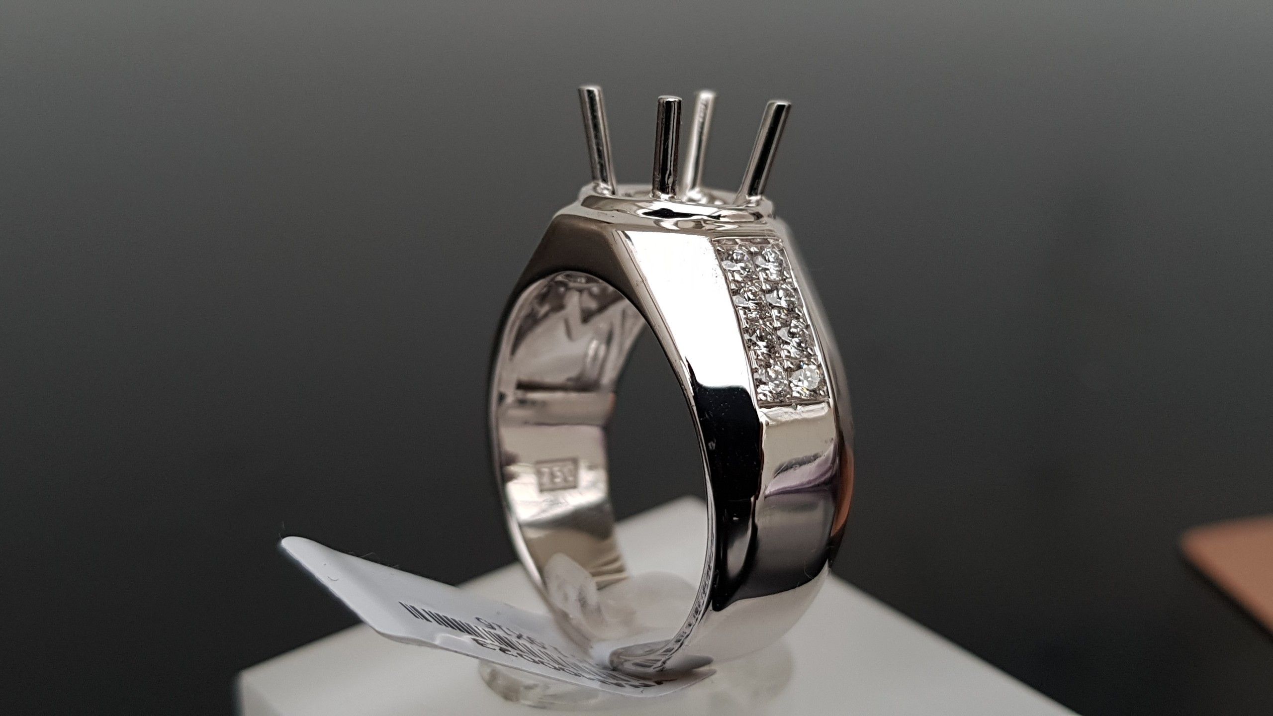 Kỳ Lân Luxury vo nhan kim cuong vang trang 18k 14 Vỏ nhẫn kim cương vàng trắng 18K