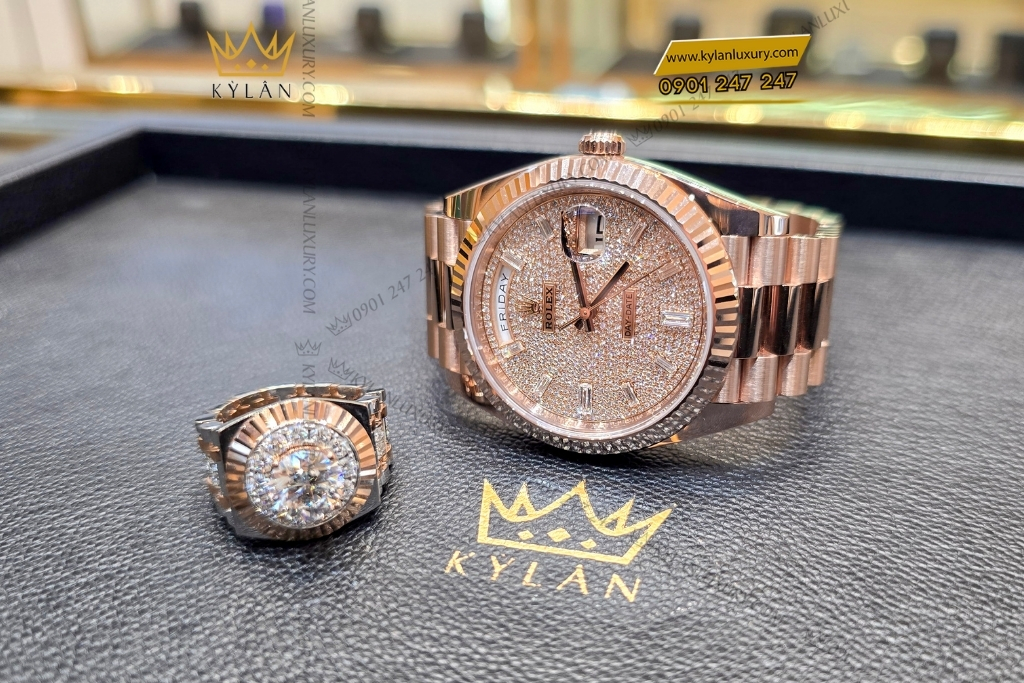 Kỳ Lân Luxury 4 4 Đồng hồ Rolex Day-Date 40 mặt full kim cương 228235-0036