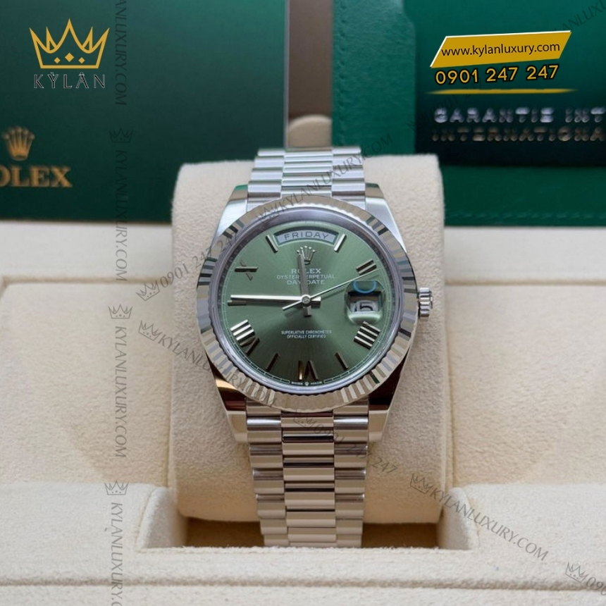 Kỳ Lân Luxury 8 3 Đồng hồ Rolex Day Date 40 platinum xanh olive 228236-0008