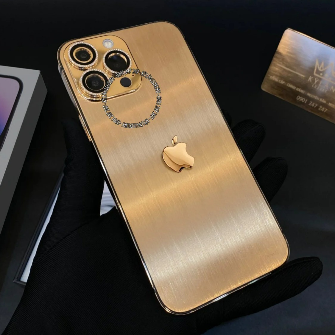 Kỳ Lân Luxury 90c0806a 4c96 43f7 ba80 1e36943fcfd0 jpeg iPhone 14 vàng nguyên khối