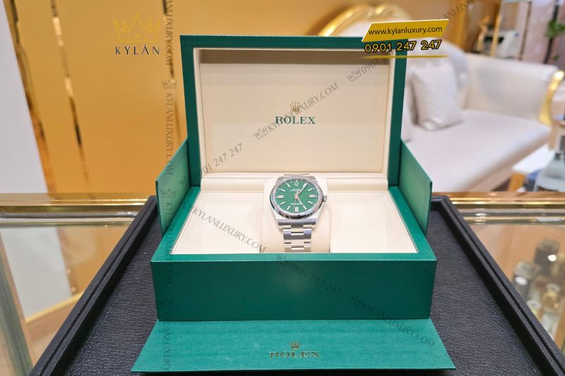 Đồng hồ Rolex Oyster Perpetual 41 134300-0005 mặt số xanh lá