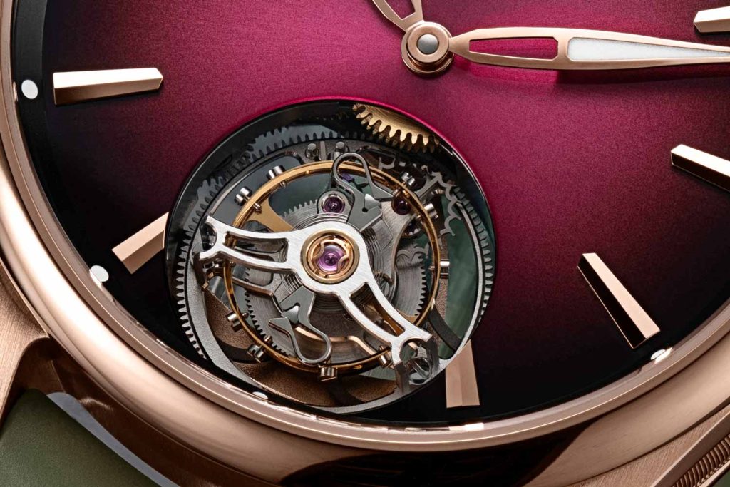 Kỳ Lân Luxury H Moser Cie Pioneer Tourbillon Burgundy movement 2 1 Đồng hồ Pioneer Tourbillon của H. Moser & Cie màu đỏ tía