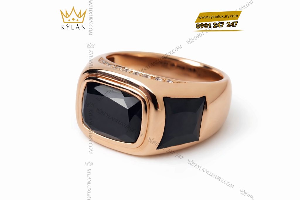 Kỳ Lân Luxury Nhan nam vang nguyen khoi Au750 dinh da quy den 2 Nhẫn nam vàng nguyên khối Au750 đính đá quý đen